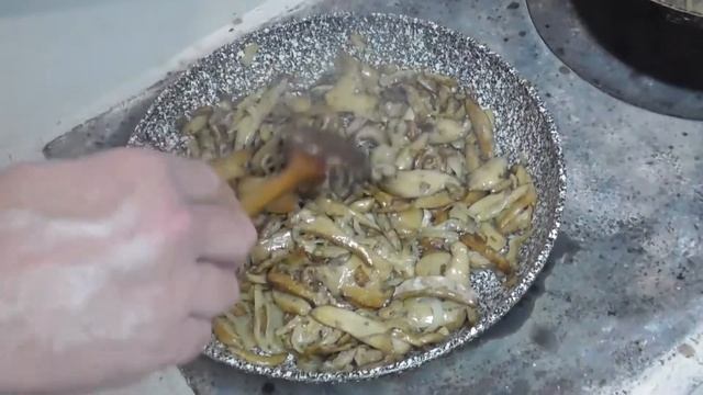 Бефстроганов с грибами смотреть онлайн