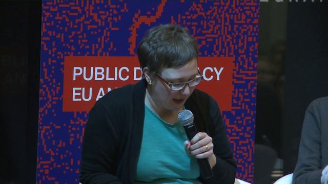 Международный симпозиум "Женщины, мужчины и дивный новый мир. Гендерные роли в России и ЕС". День 1 смотреть онлайн