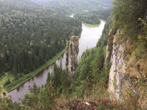 Обзорная съемка  с памятника природы ''Столбы'' на реке Усьва в Чусовском районе Пермского края