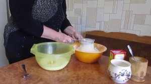 Как приготовить кислое тесто для пирожков и чебуреков. Sour dough for pies and chebureks.
