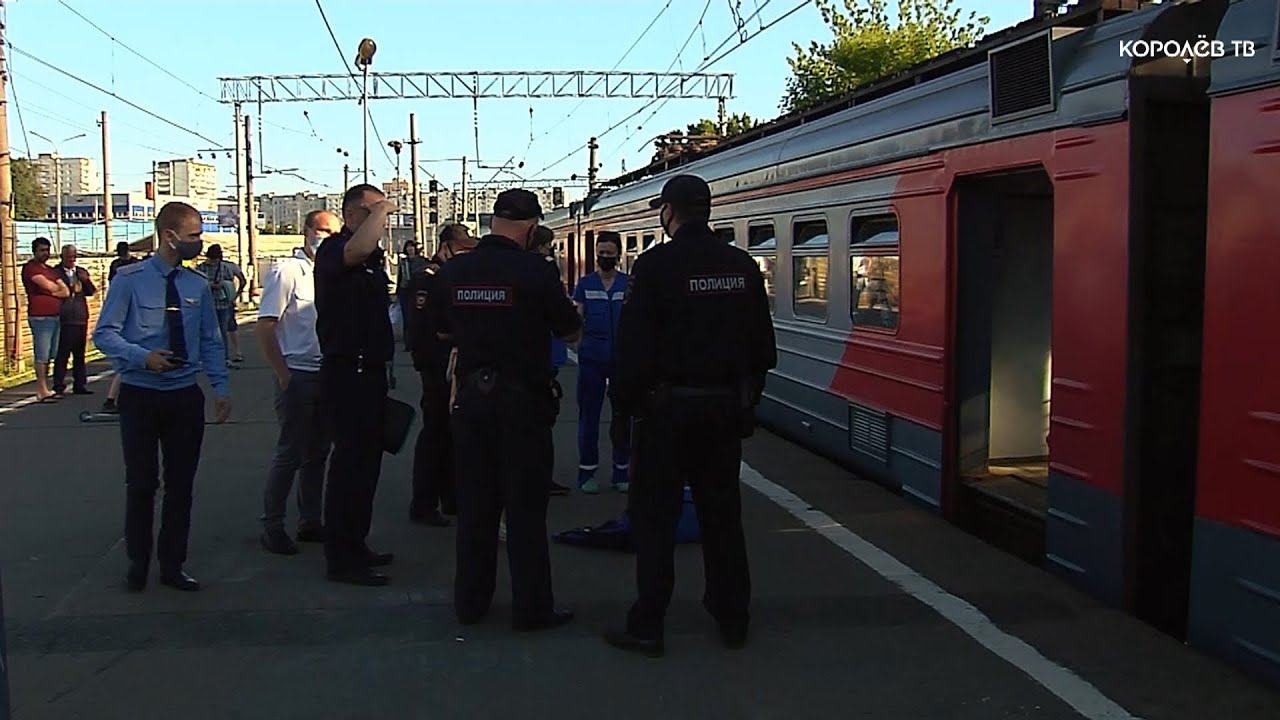 Почему остановились электрички. Королев Болшево зацеперы. Станция Болшево Королев.