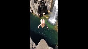 Прыжок в водопад