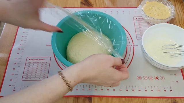Мягкие, как пух БУЛОЧКИ со сметанно- заварным кремом.
