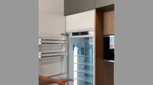 КУХНЯ С ФАСАДАМИ AGT И СТОЛЕШНИЦЕЙ SLOTEX