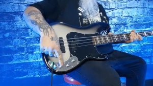 TROY SANDERS - FENDER BASS - DEMO & REVIEW