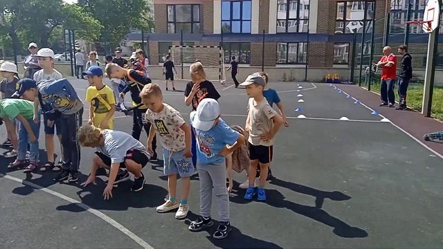 Праздник двора в честь Дня Защиты детей. Выступление. смотреть онлайн