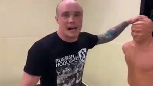 Лайфхак от Артура акаба как-то 2 человека и спрашивают друг у друга