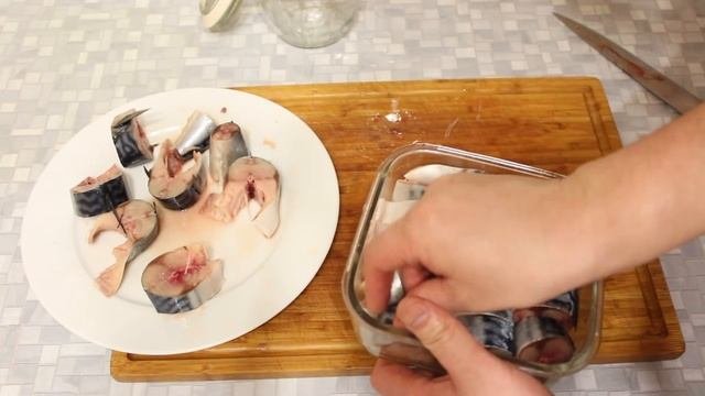 Соленая скумбрия. Как вкусно за 12 часов засолить рыбу в домашних условиях.