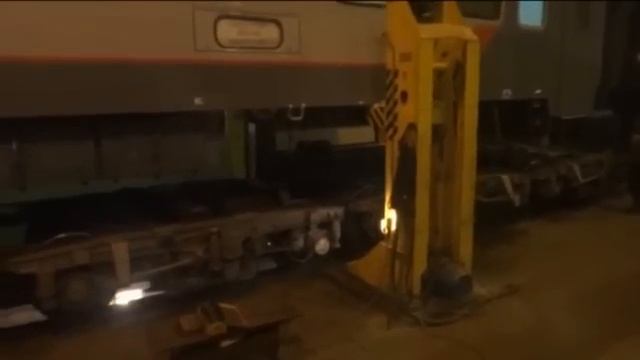 Брест. Смена колесных пар в пассажирских вагонах...