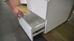 Письменный стол Линда с тумбой