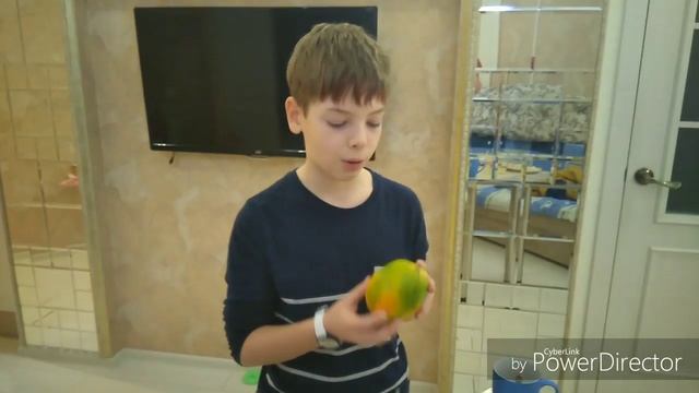 Экзотические фрукты: гуава, черимойя и маринованная папайя смотреть онлайн