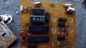 Шок окукленые рыжие и зелёный км конденсаторы в стационарном телефоне много золота и палладия
