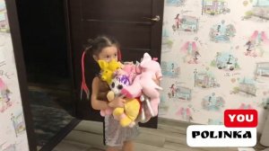 You Polinka Полинка играет веселится. Ставь лайк! Поделись этим видео!