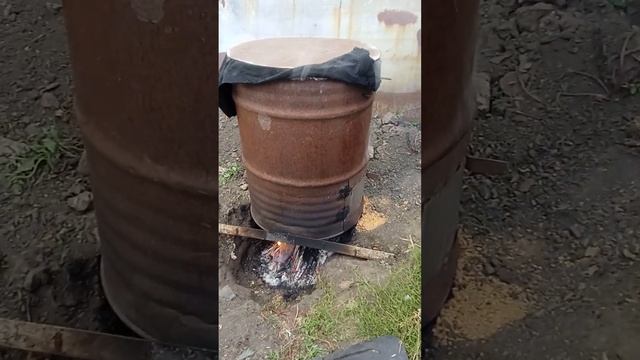 капчения сала в 200 литровой бочке горячего копчения очень вкусно получается смотреть онлайн