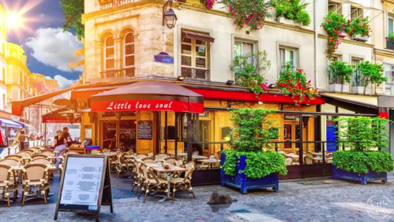 Уютная улица со столиками в кофейнях в Париже смотреть онлайн