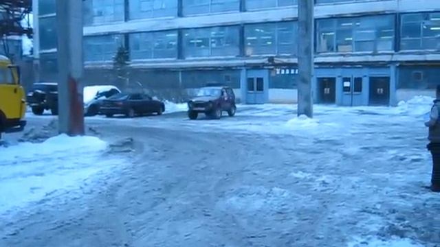 Нива (2.5L АКПП) "Пипетка" - первый выезд на улицу смотреть онлайн