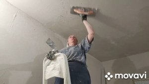 Потолок, штукатурка гладилкой 40см