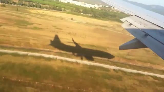 İzmir Adnan Menderes Havalimanı inişi смотреть онлайн