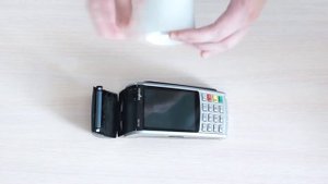 Замена чековой ленты на POS терминале Ingenico iwl280