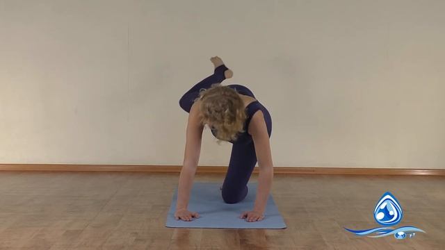 Упражнение Скорпион, играющий хвостом. Упражнения гимнастики «Капля»
