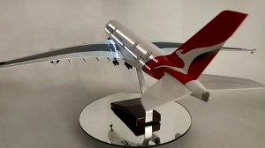 Модель самолета Airbus A380 Qantas Airways 1:160 (с подсветкой салона)