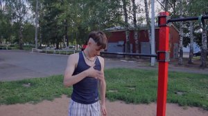 Дельфинчик на турнике. Обучалка по Workout 11