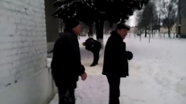 взрослые дядьки ведут себя как дети смотреть онлайн