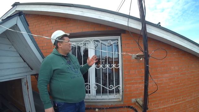 Ремонт кровли многоэтажного дома. Узел свеса скатной кровли.