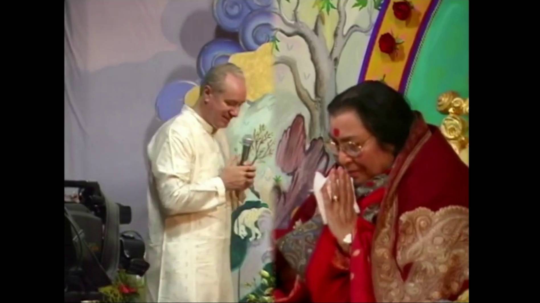 Шри Ади Шакти Пуджа. Кабелла Лигуре, Италия 21 июня 1998 г. смотреть онлайн