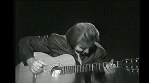 Поет Валерий Саккаев.mp4