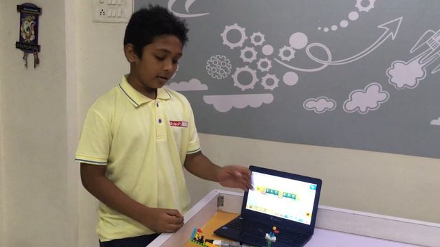 Lego WeDo 2.0 Project Playground - Seesaw Explained by Kamal Pankhaniya from RoboFunLab Porbandar смотреть онлайн