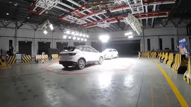 Crash Honda VEZEL into Geely Binyue The car-to-car tests what might happen смотреть онлайн