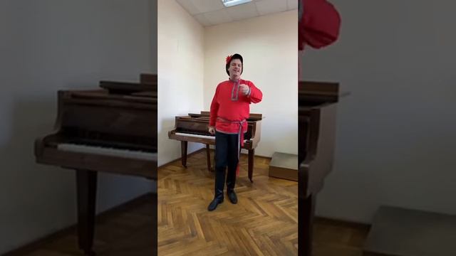 М.Фрадкин Н.Рыленкова "Ходит по полю девчонка" смотреть онлайн