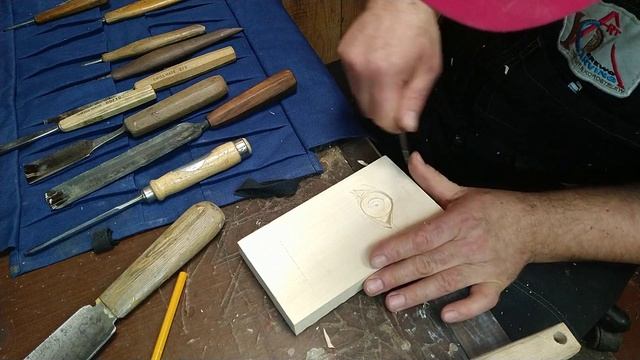 Художественная резьба по дереву. Режем глаз. Learning to carve wood. урок резьбы по дереву.