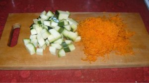 Легкий летний суп с кабачками и курицей. Ммм... вкуснятина.