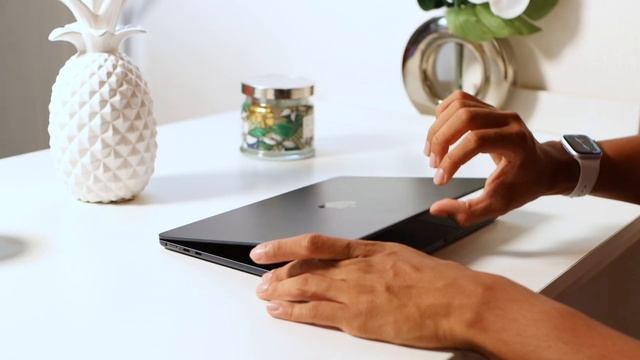 ? MACBOOK Air M2 à 1299 € : Enfin le Macbook Air parfait ? смотреть онлайн