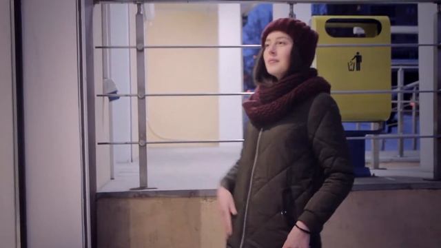 Живые манекены в салоне одежды LOOVIR смотреть онлайн