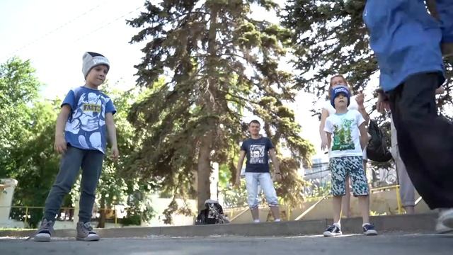 Группа Брэйк Данс дети. ART FITNESS Таганрог.  Праздник День защиты детей. смотреть онлайн