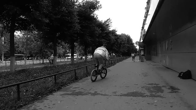 BMX БУДНИ #18 - СПОТ В .... СТУПЕНЕЙ, ХАЙПОВЫЙ ДЕДУЛЯ ! смотреть онлайн