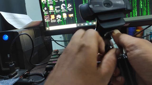 Logitech C922 Pro HD Stream Webcam: Unboxing, Installation and How to Setup on Windows смотреть онлайн