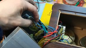 Как сделать Bluetooth колонку своими руками / Блютуз колонка своими руками