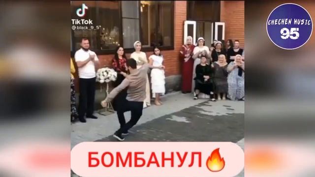 ПАРЕНЬ УДИВИЛ ВСЕХ СВОИМ ТАНЦЕМ смотреть онлайн