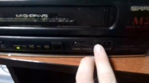 Видеомагнитофон Sharp VC-M2E