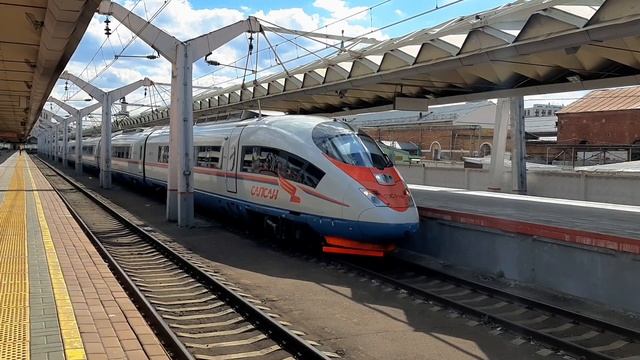 Отправление ЭВС1-16 "Сапсан" сообщением Москва–Санкт-Петербург ( рейс №770) смотреть онлайн