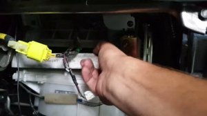 Замена салонного фильтра на Infiniti FX35 / FX45