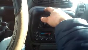 Chrysler Voyager 2.4i 1998. Неисправна катушка зажигания.