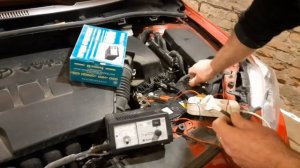 Установлен WEBASTO заряди аккумулятор