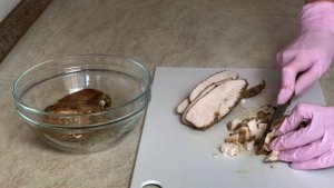 ЗНАМЕНИТЫЙ САЛАТ "ТИФФАНИ": УКРАШЕНИЕ И ИЗЮМИНКА ПРАЗДНИЧНОГО СТОЛА.