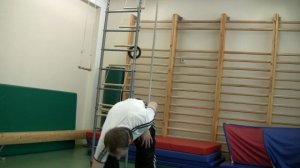 Ловля предметов на тыльную сторону кисти