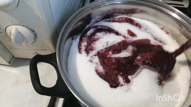 Обалденно вкусный, густой джем из чёрной смородины, готовится легко и просто. смотреть онлайн